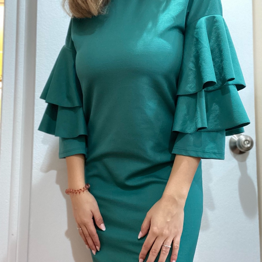 Primark Green Dress with Ruffles on Sleeves